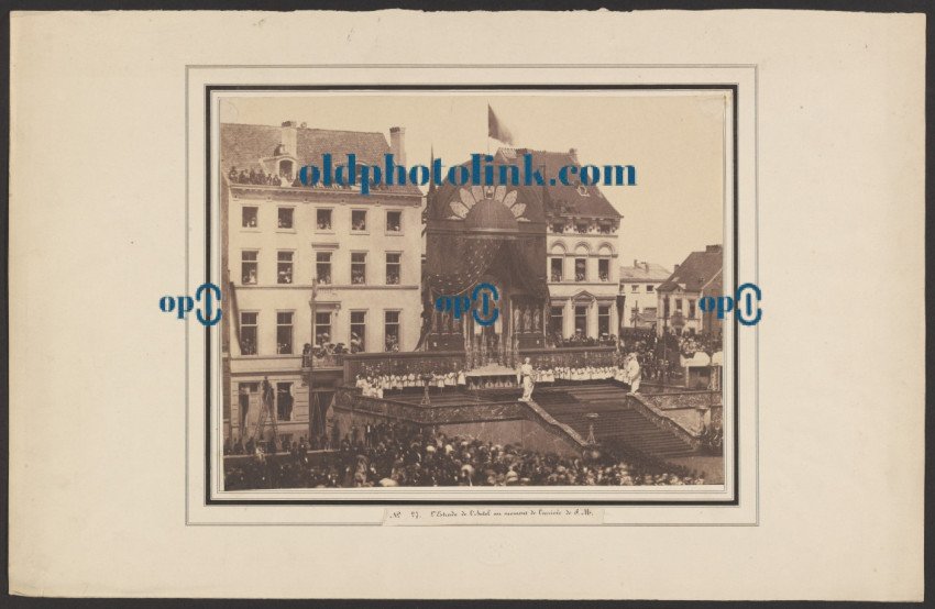 L'Estrade de l'Autel au moment de l'arrivee de S M  1850