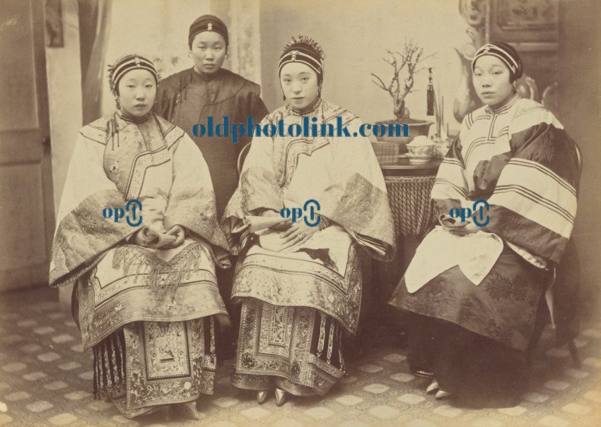 Chinese Women, c 1880