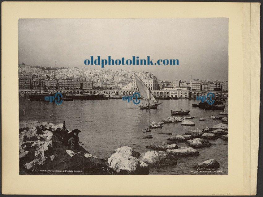 Alger  Vue generale a l'entree du port  1876