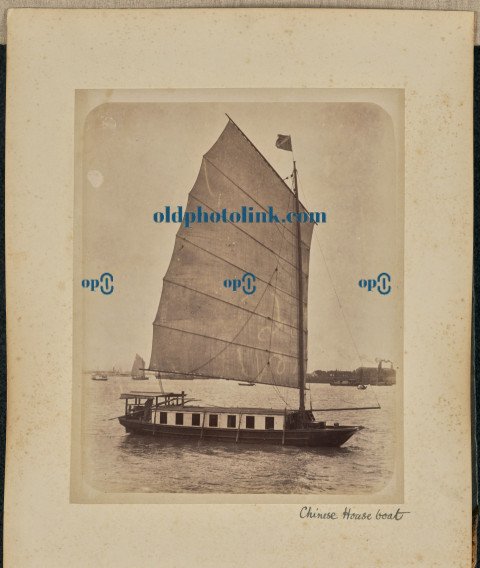 A foreigner’s houseboat, on the Huangpu River, Shanghai 1890