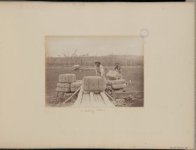 Loading Wool 1887